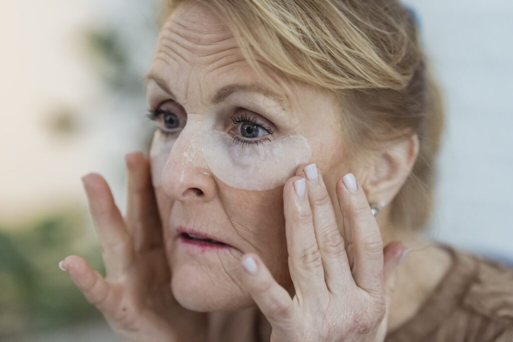 Algae Yosun Peeling İle Genç ve Sağlıklı Cilt Kırışıklıkların Giderilmesi