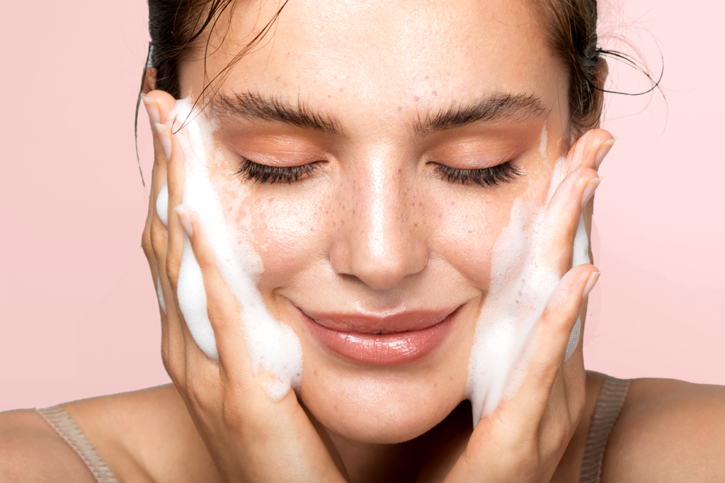 Glass Skin: Body Perfect Yosun Peeling ile Ayna Gibi Parlayan Bir Cilt İçin Gizli Sırrınız 2