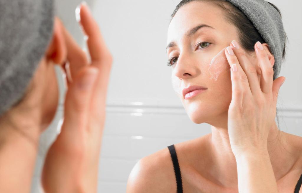 Skinmalism Nedir? Yosun Peeling ile Nasıl Uygulanabilir? 2