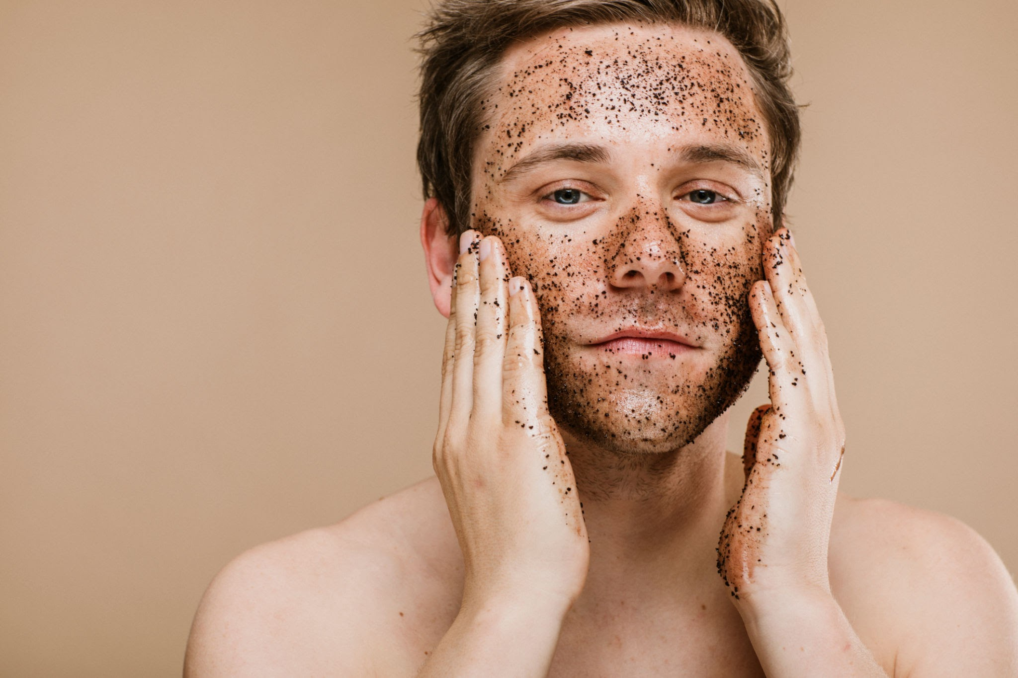 Erkekler İçin Body Scrub: Cildinizi Yenileyin, Kendinizi Keşfedin 1